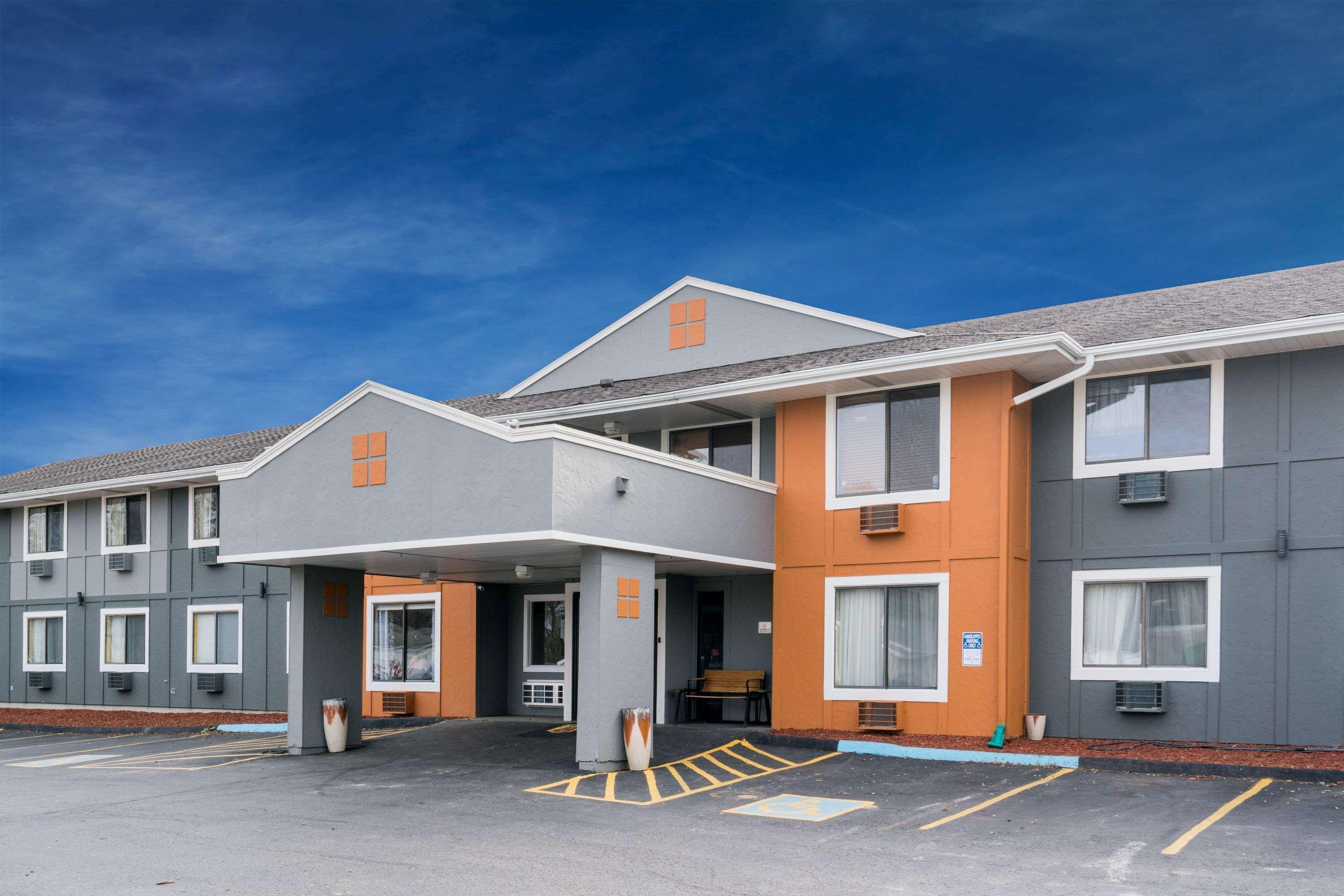 Super 8 By Wyndham Rochester Mayo Clinic Area Εξωτερικό φωτογραφία