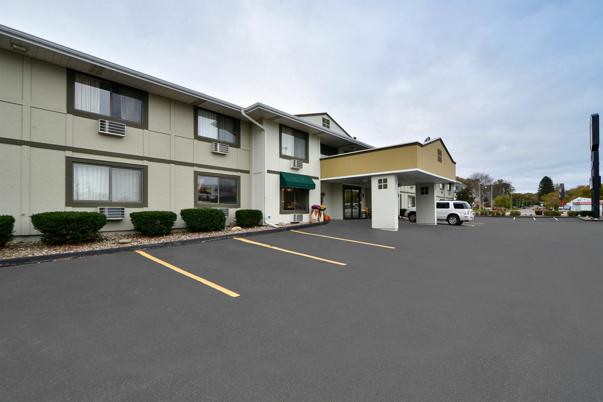 Super 8 By Wyndham Rochester Mayo Clinic Area Εξωτερικό φωτογραφία