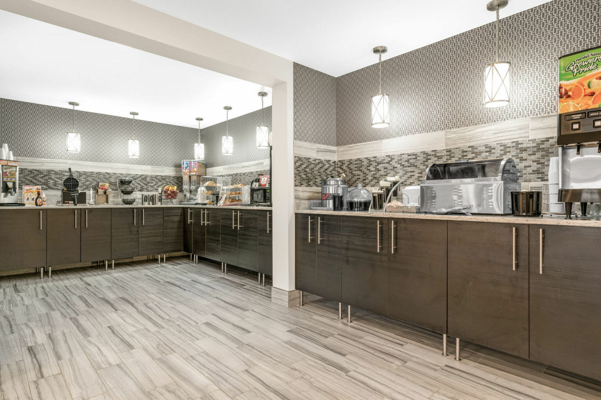 Super 8 By Wyndham Rochester Mayo Clinic Area Εξωτερικό φωτογραφία